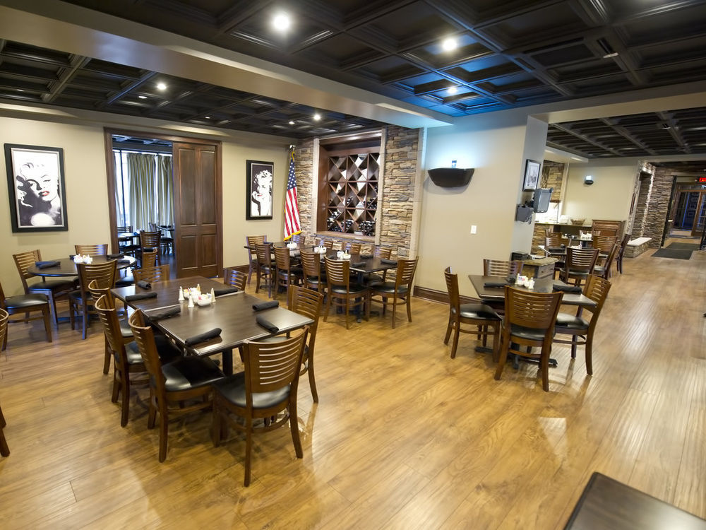 地标酒店 派克维尔 外观 照片